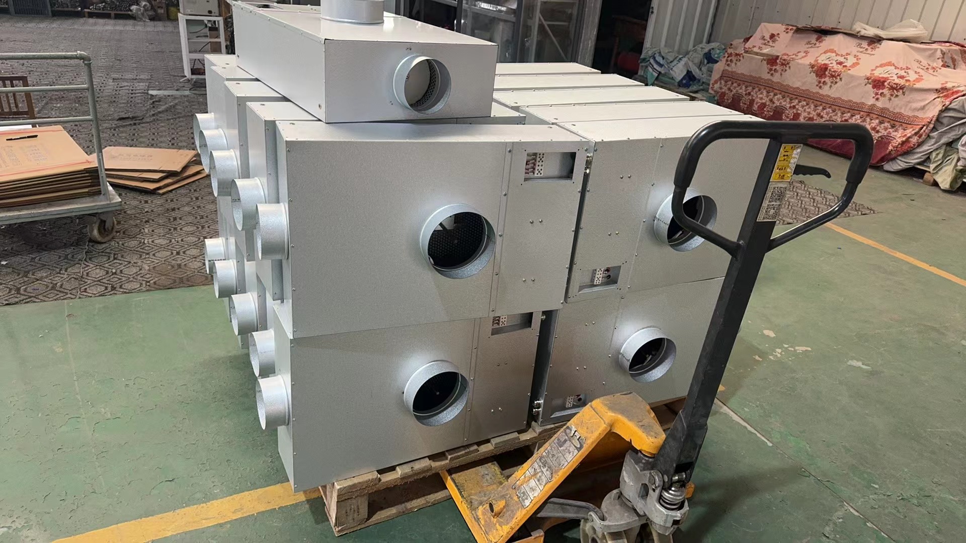 公司華北辦喜接500只船用電加熱布風(fēng)器大單